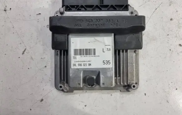 Audi A4 S4 B8 8K Other control units/modules 04L906021BM 1X6452X646 201512440115