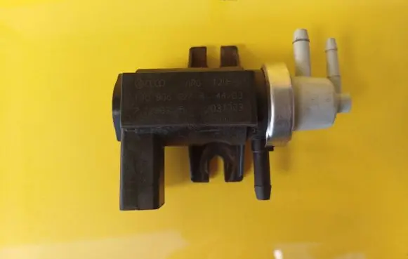 Seat Alhambra (Mk1) Turbo solenoid valve 1J0906627A