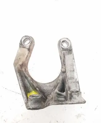 Volvo XC70 Front differential bracket 30713236