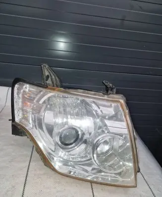 Mitsubishi Pajero Headlight/headlamp 10087873