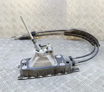 Audi Q3 8U Gear shifter/selector 1K0711091A 7N0711266