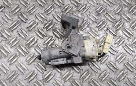 Toyota Corolla Verso E121 Ignition lock