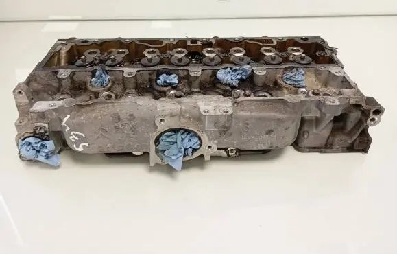 Peugeot 508 RXH Engine head 9684504780 9500440B