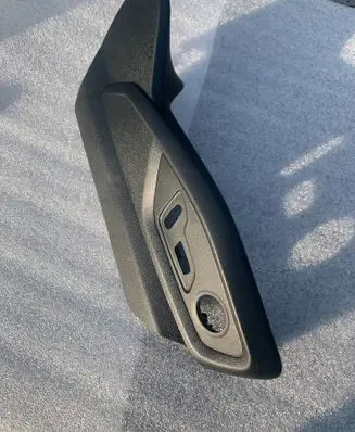 Audi SQ7 Front passenger seat rail trim 4M0881326