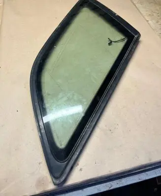 Audi A6 S6 C6 4F Rear side window 43R00081 A011404 DOT90AS2M301