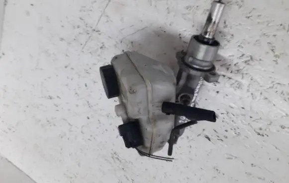 Ford Mondeo Mk III Master brake cylinder