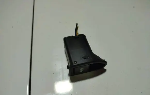 Hyundai Tiburon Tailgate opening switch 