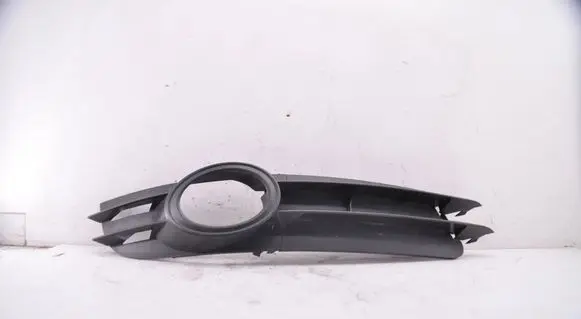 Audi A6 S6 C6 4F Front fog light trim/grill 4F0807682A