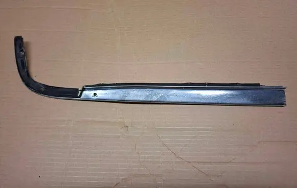 Mercedes-Benz 280 450 W116 Rear/tail light trim molding 1166980197
