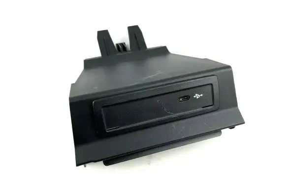 Mercedes-Benz A W177 USB socket connector A2478203902