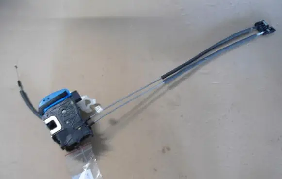 Hyundai Veloster Sliding door lock 