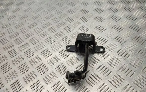 Mercedes-Benz Vito Viano W447 Sliding door upper roller guide/hinge A4477600347