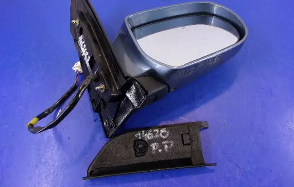 Mazda MPV II LW Front door electric wing mirror E4012121