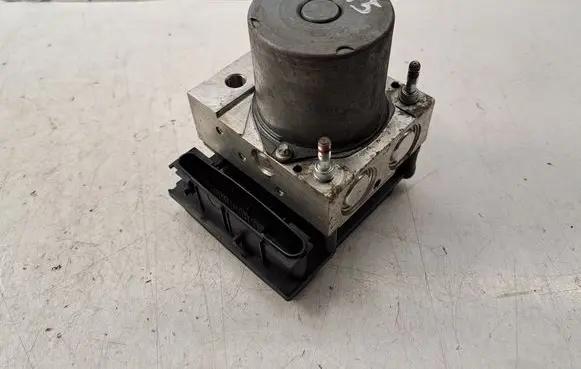 Toyota Verso ABS Pump 0265230017 440500F041 445400F031