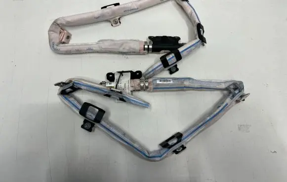 BMW i8 Roof airbag