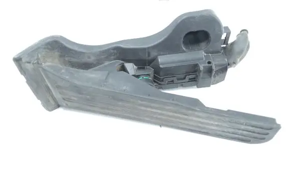 Volkswagen PASSAT CC Accelerator throttle pedal 1K1723503