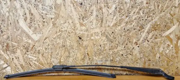 Skoda Fabia Mk2 (5J) Front wiper blade arm 5j1955410b