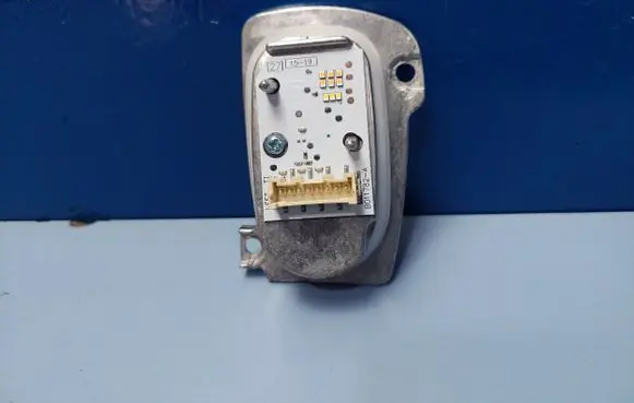 Audi A3 S3 8V Headlight ballast module Xenon 8V0998473A