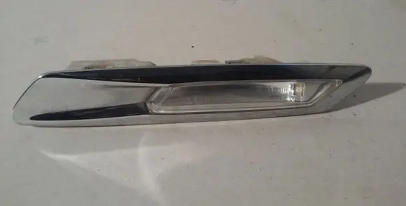 BMW 5 F10 F11 Front fender indicator light 7154168 7154170