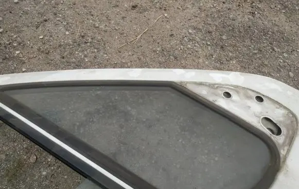 Fiat Ducato Front door vent window glass four-door 