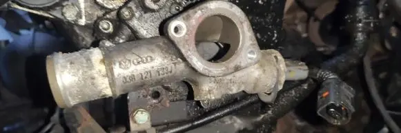 Seat Alhambra (Mk1) Engine coolant pipe/hose 038121133J