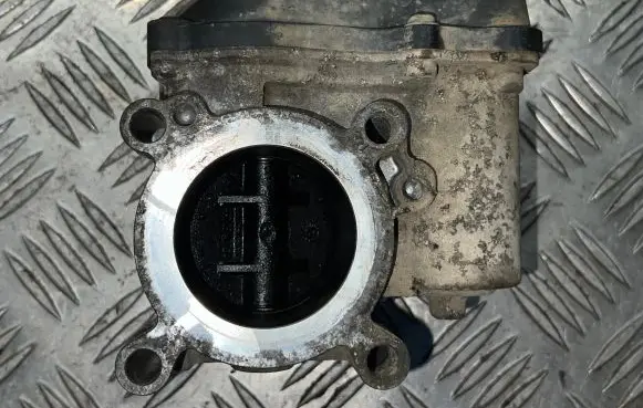 Volkswagen Cross Polo Throttle valve 03c133062b