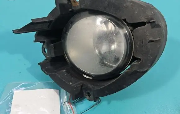 Toyota Avensis T270 Front fog light 89206401 IMPRK1574879