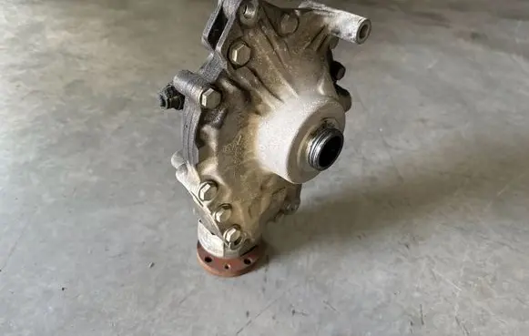 BMW 5 F10 F11 Front differential 7619363