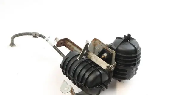BMW 5 E60 E61 Turbo system vacuum part 7799790 2247620