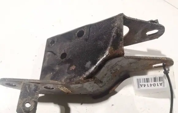 Mazda Premacy Engine mounting bracket 
