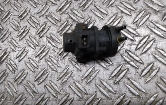 Opel Zafira B Valve vacuum 