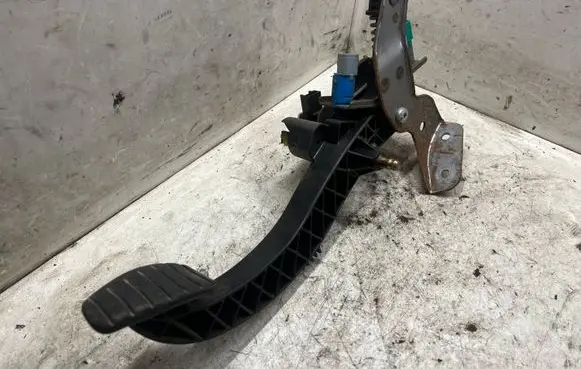 Clutch pedal