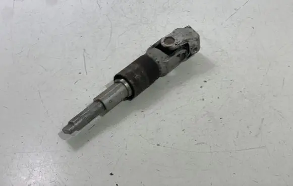 Volvo V70 Steering column universal joint W3346554