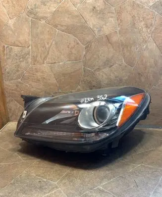 Mercedes-Benz SLK R172 Headlight/headlamp 12518205 A1728202359