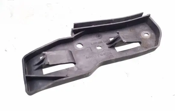 Volkswagen PASSAT B5.5 Front bumper mounting bracket 3B0807183E