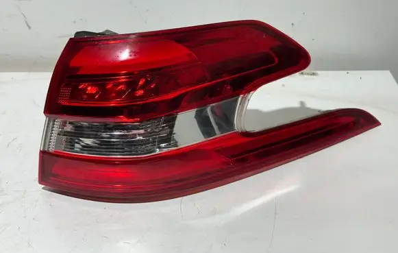 Peugeot 308 Rear/tail lights 9678093880