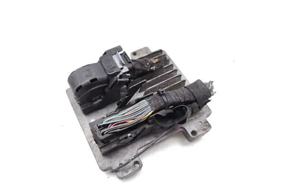 Opel Corsa D Engine control unit/module 55577847
