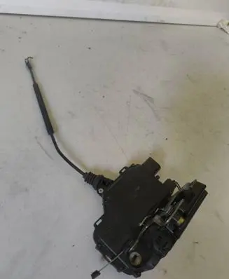 Volkswagen Golf IV Front door lock 3B1837016A