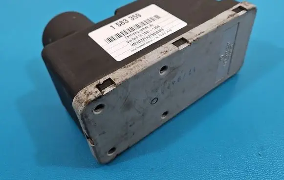 Volkswagen Golf III Central locking vacuum pump 1H0962257 IMPRK1583359