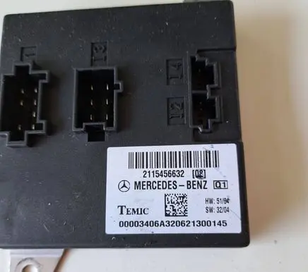 Mercedes-Benz CLS C219 Comfort/convenience module 2115456632