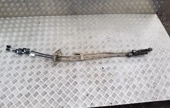 Gear shift cable linkage