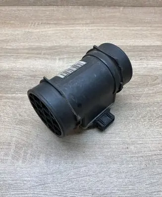 Opel Vectra B Mass air flow meter 90411957 5WK9150