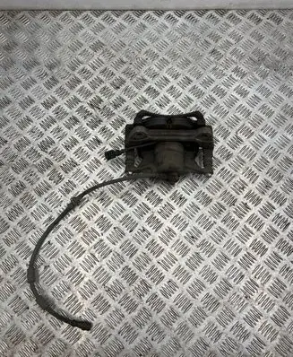 Volkswagen PASSAT B8 Front brake caliper