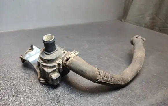 Volkswagen Golf VII Electric auxiliary coolant/water pump 5Q0121599AA