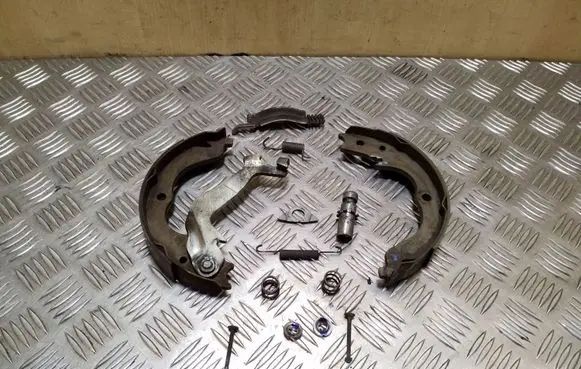 Subaru Outback Handbrake/parking brake pads 