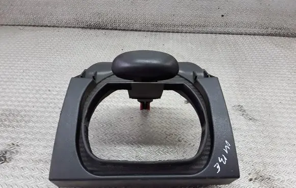 Steering wheel column trim