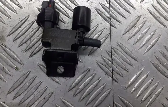 Toyota Corolla E120 E130 Turbo solenoid valve 90910-12232