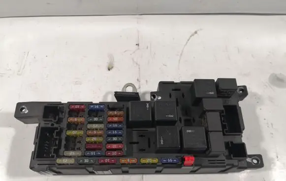 Volvo V70 Fuse module 8678449 518828017