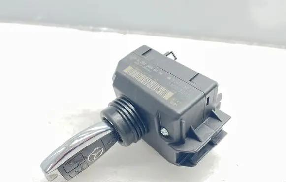 Mercedes-Benz E C207 W207 Ignition lock A2075450108