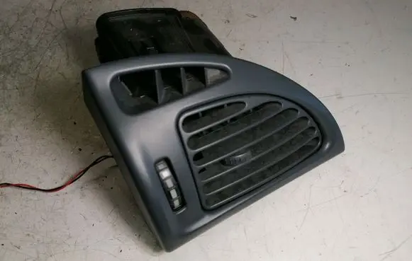 Citroen C5 Dashboard side air vent grill/cover trim 99024110